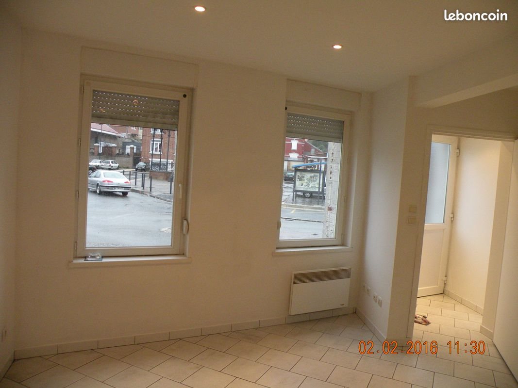 Appartement à louer, 28m², Solesmes