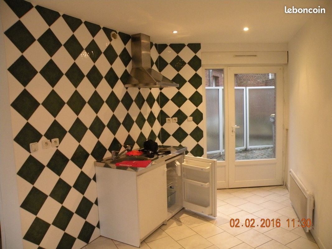 Appartement à louer, 28m², Solesmes