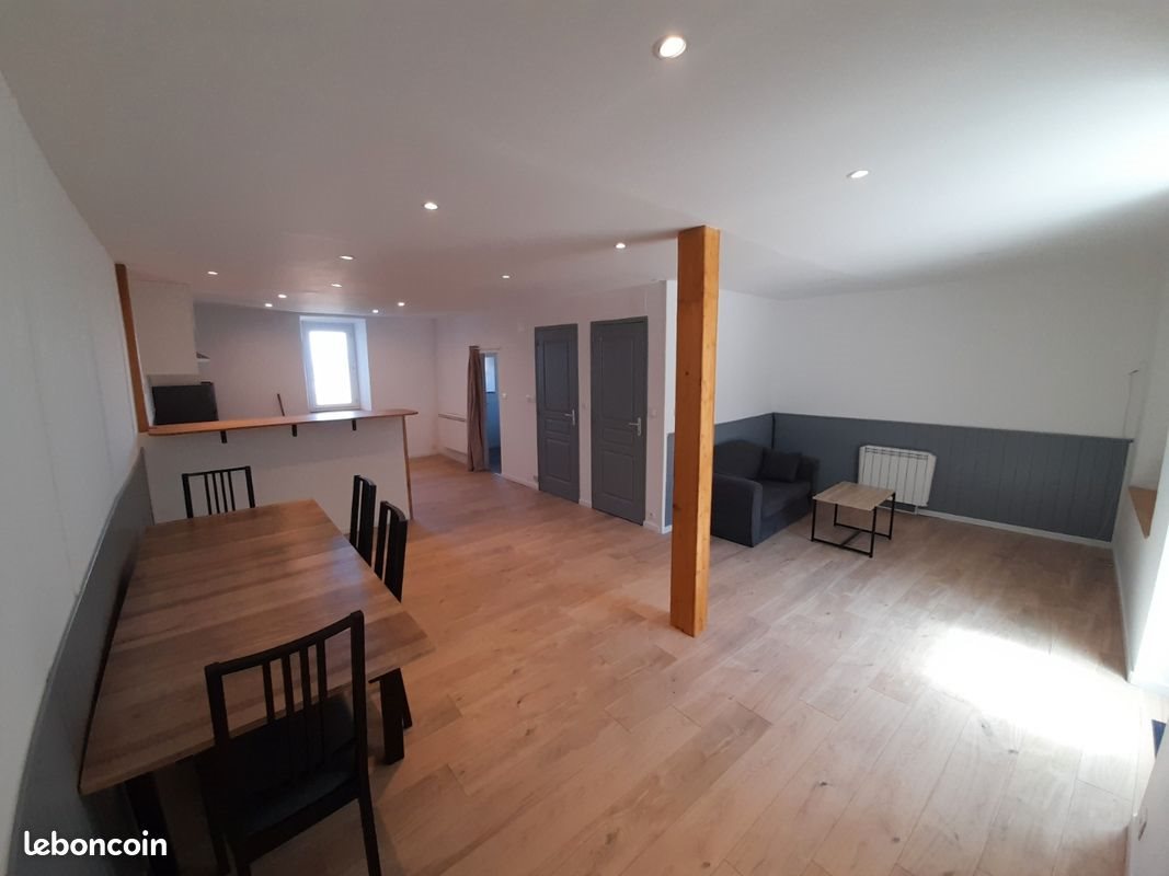 Maison à louer, 85m², Villasavary