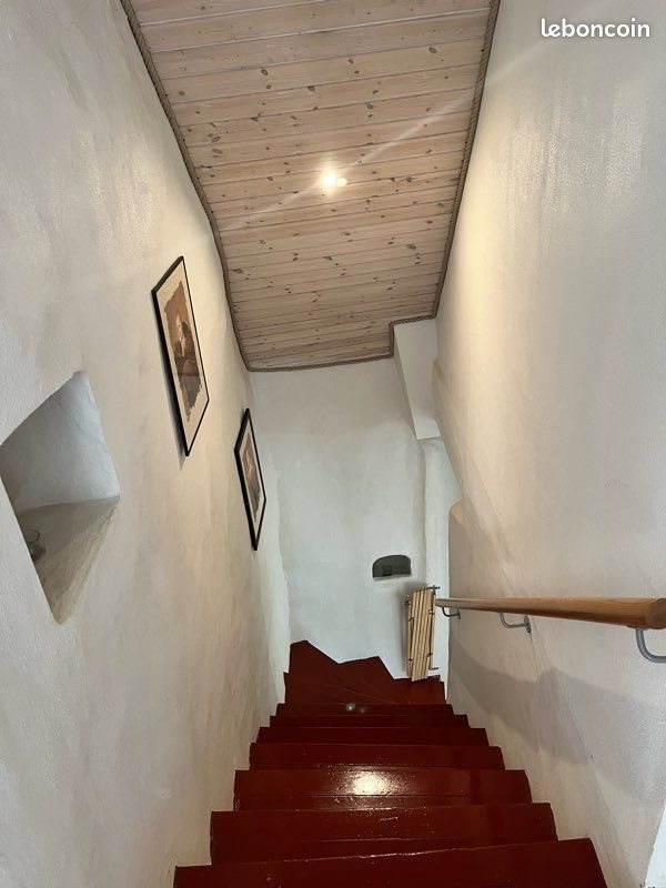 Maison à louer, 80m², Neffiès