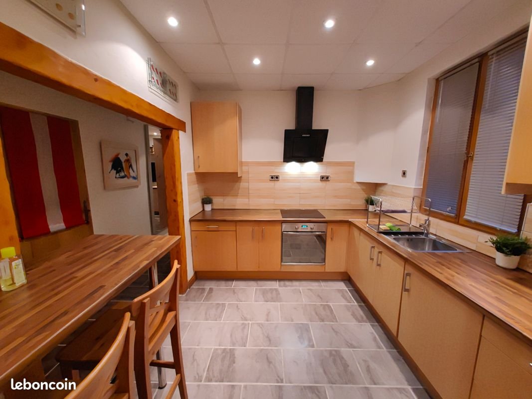Appartement à louer, 30m², Ugine