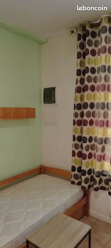 Appartement à louer, 13m², Saintes