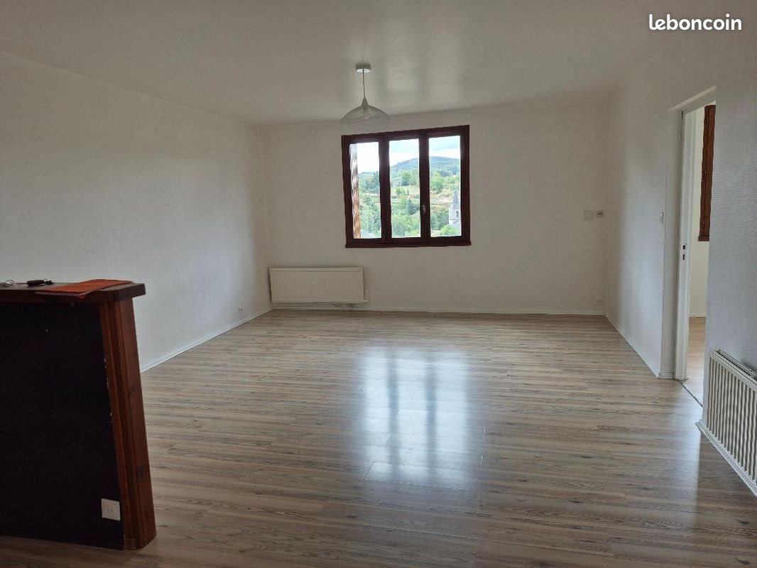 Appartement à louer, 70m², Fournels