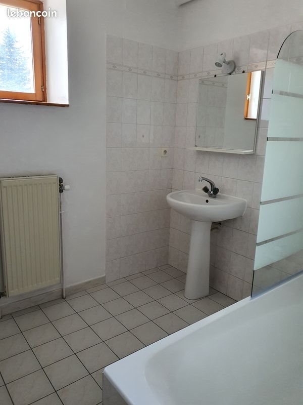 Appartement à louer, 70m², Port