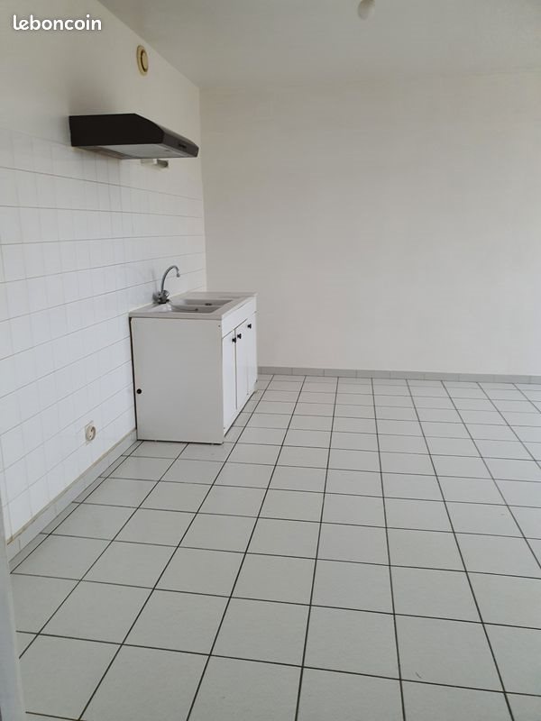 Appartement à louer, 70m², Port