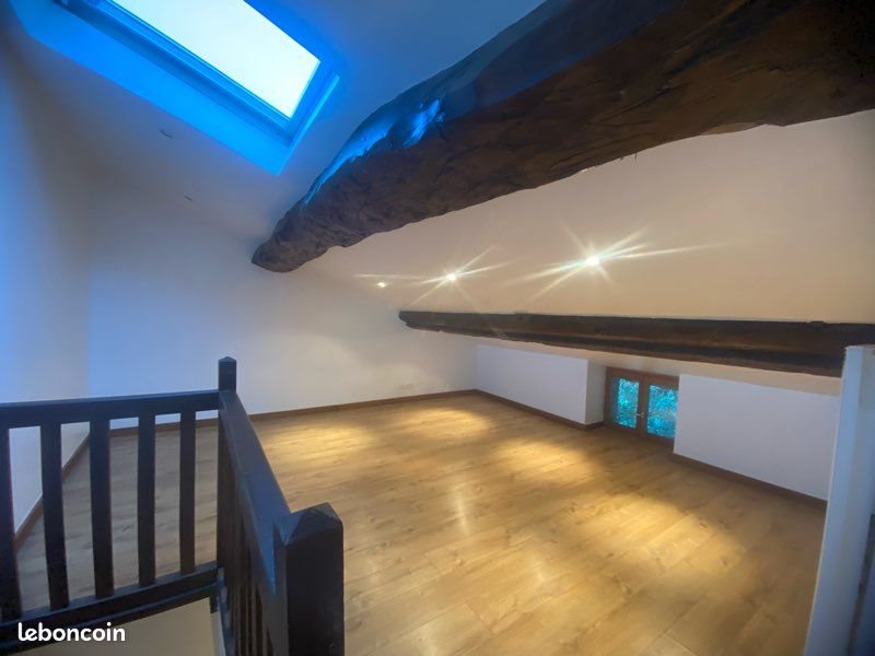 Maison à louer, 60m², Neuville-sur-Ain