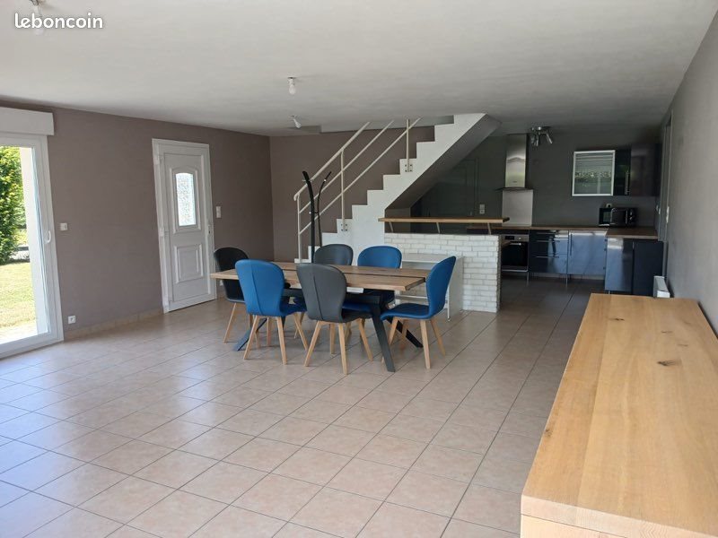 Maison à louer, 144m², Bourneville