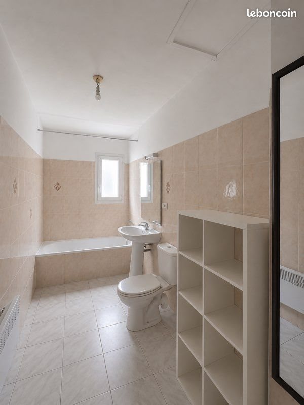 Appartement à louer, 70m², Saint-Maximin-la-Sainte-Baume