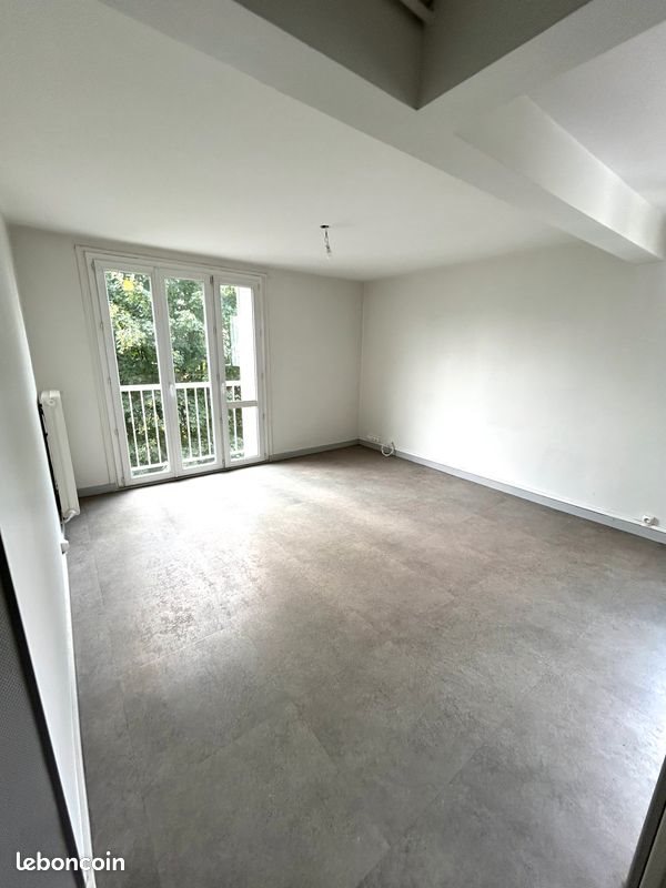 Appartement à louer, 45m², Saint-Étienne