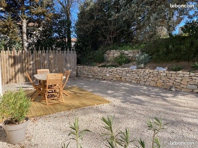 Maison à louer, 70m², Trets