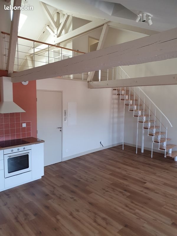 Appartement à louer, 70m², Maurs