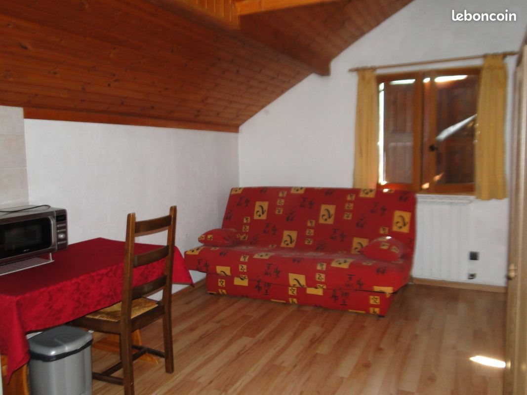 Appartement à louer, 17m², Saint-Martin-de-Queyrières