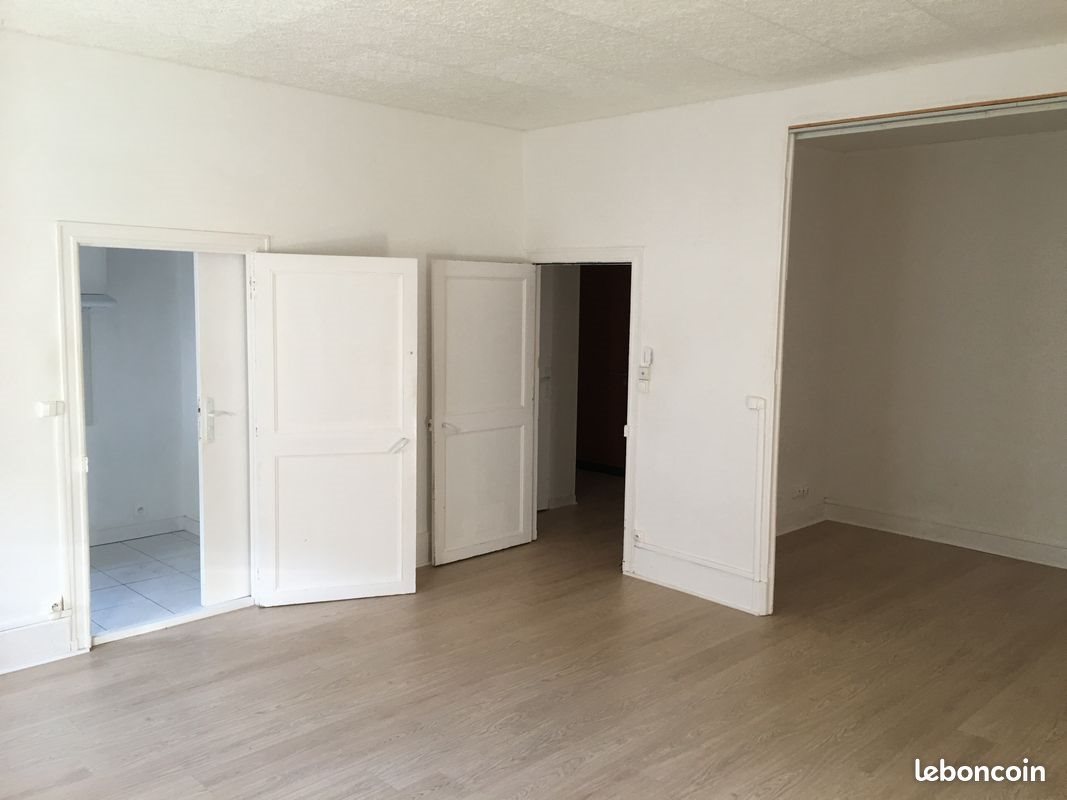 Appartement à louer, 43m², Rochefort