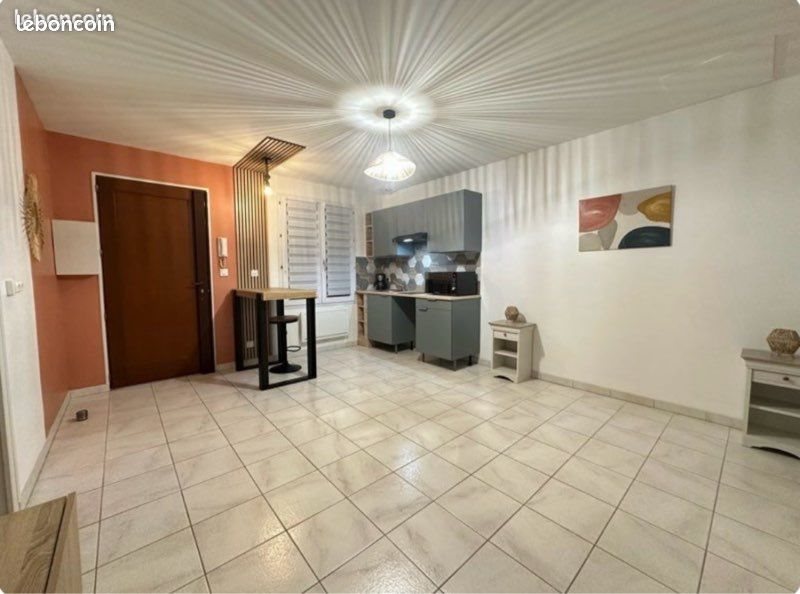 Appartement à louer, 26m², Etréchy