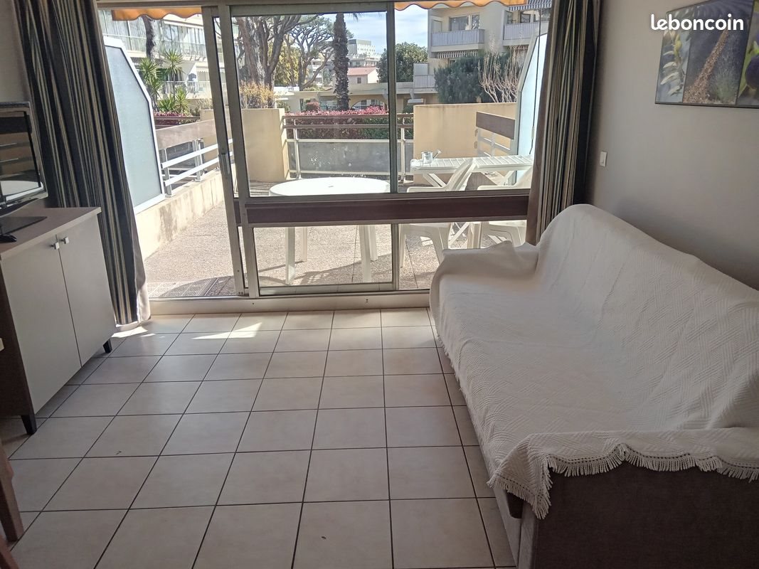 Appartement à louer, 25m², Saint-Laurent-du-Var