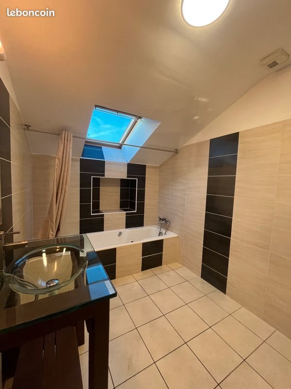 Maison à louer, 93m², Campénéac