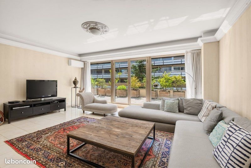 Appartement à louer, 260m², Paris 16ème
