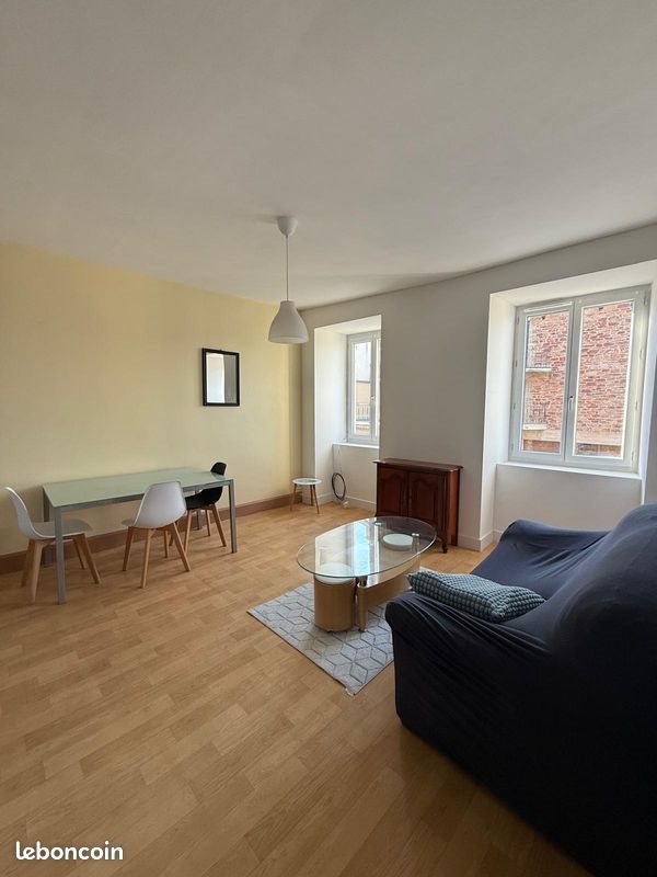 Appartement à louer, 47m², Rignac