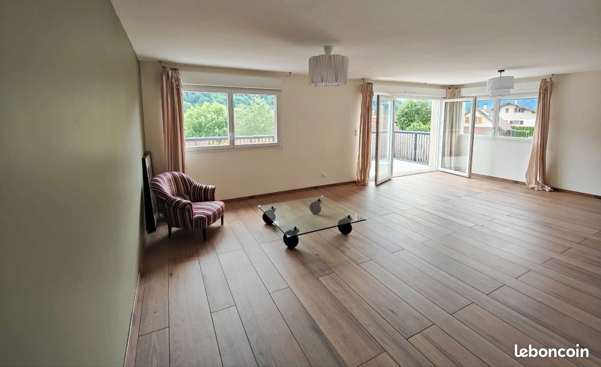 Appartement à louer, 100m², Jougne