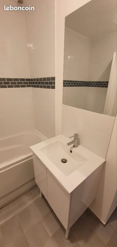 Appartement à louer, 540m², Quiévrechain