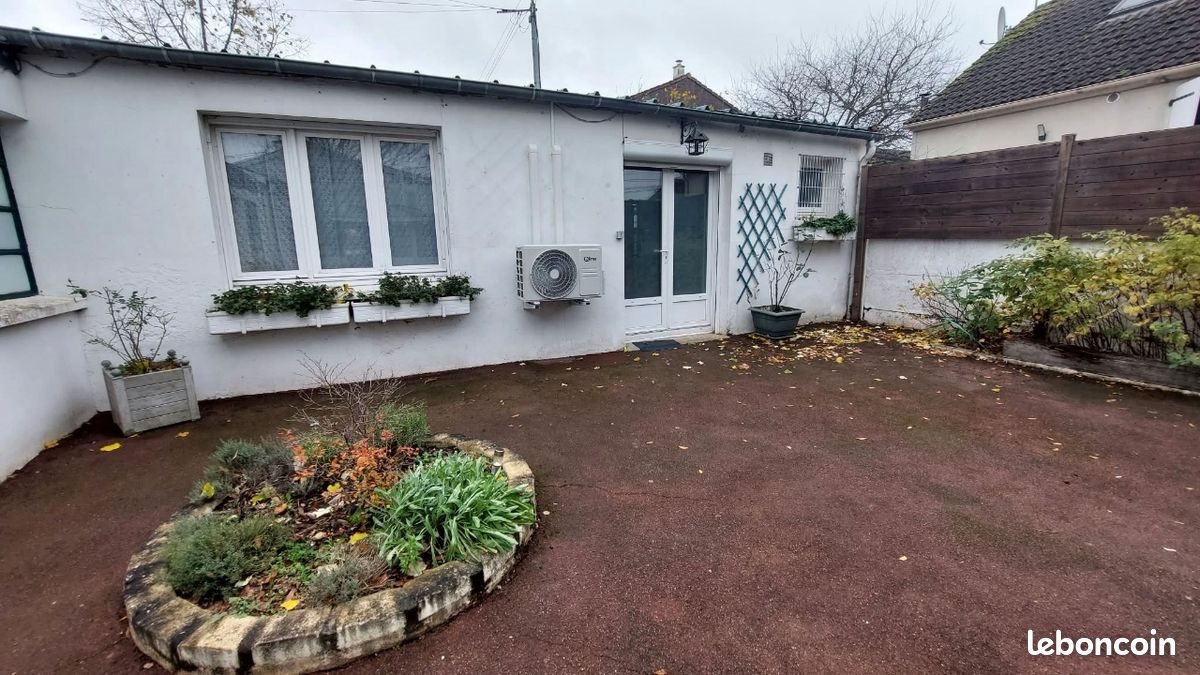 Appartement à louer, 32m², Saint-Jean-de-la-Ruelle