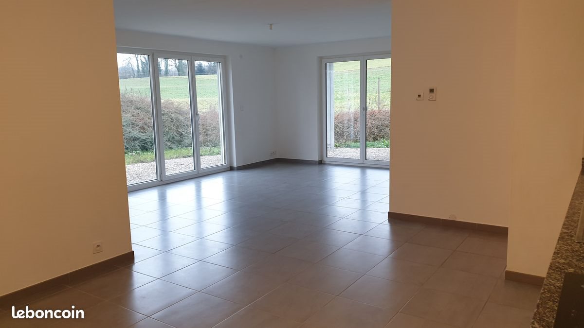 Appartement à louer, 89m², Cornier