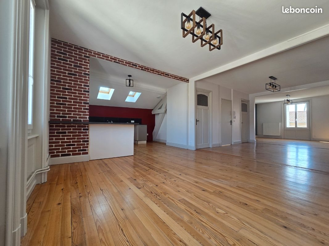Appartement à louer, 109m², Feurs