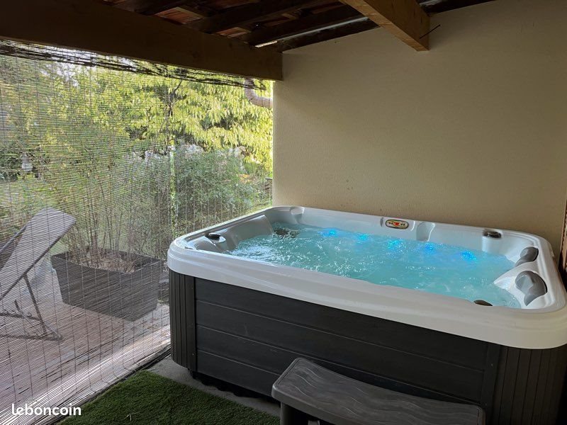 Maison à vendre, 110m², Bourg-Saint-Andéol