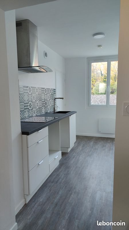 Appartement à louer, 68m², Saint-Jean-de-Muzols