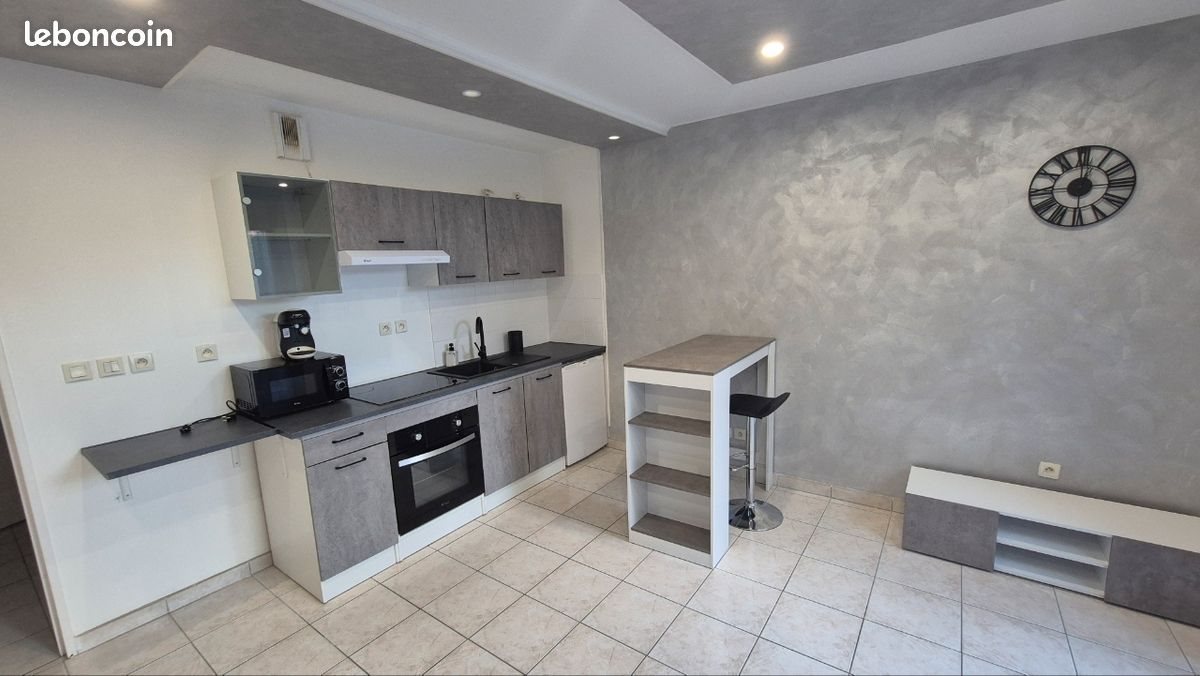 Appartement à louer, 28m², Meyzieu