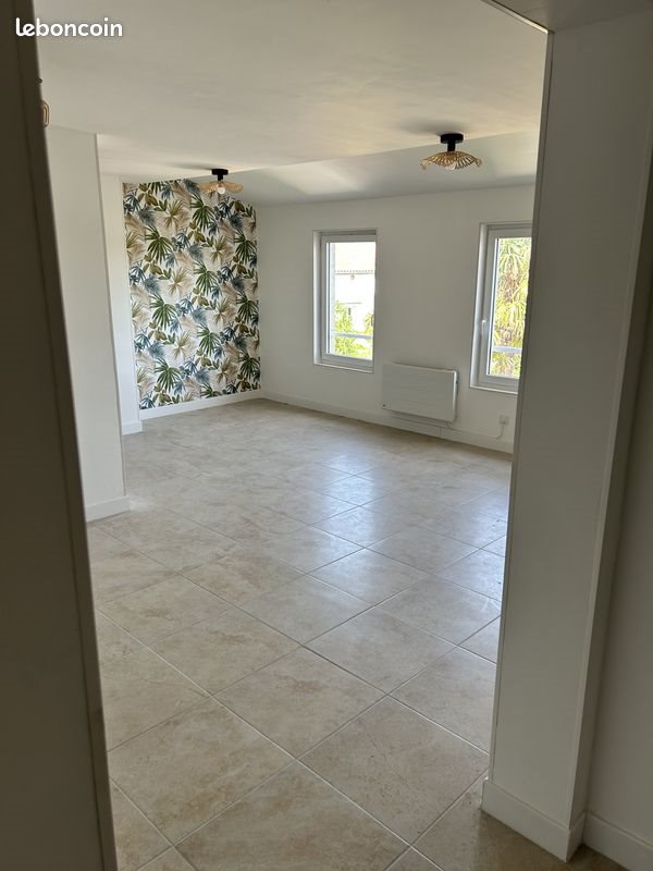 Appartement à louer, 55m², Saintes