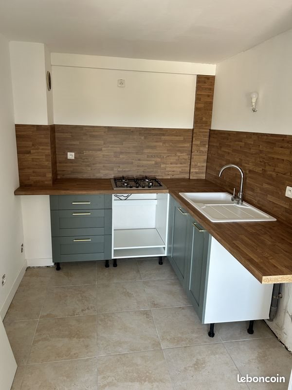 Appartement à louer, 55m², Saintes