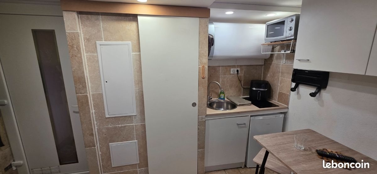 Appartement à louer, 12m², Aigues-Mortes