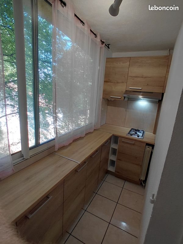 Appartement à louer, 24m², Simiane-Collongue