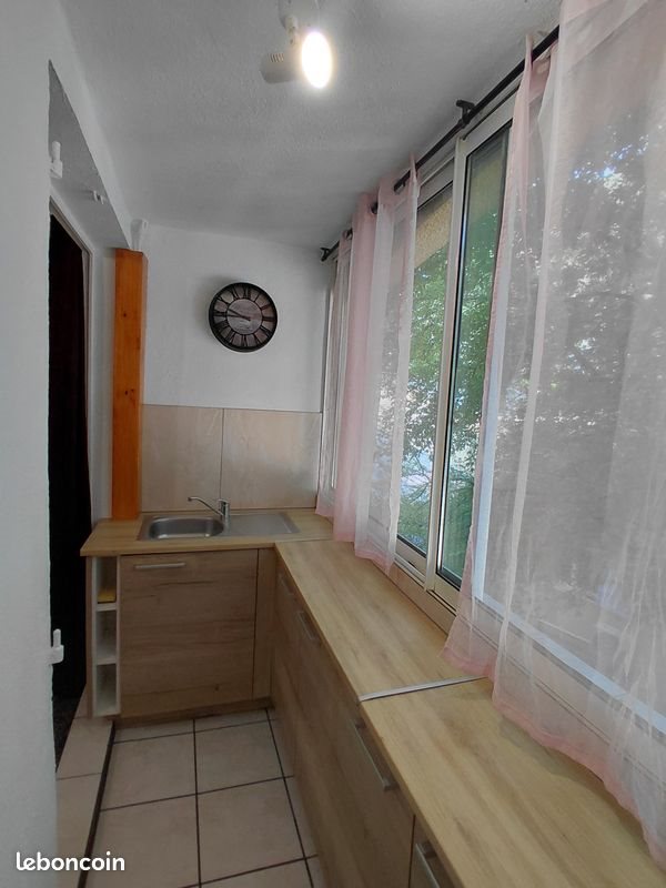 Appartement à louer, 24m², Simiane-Collongue