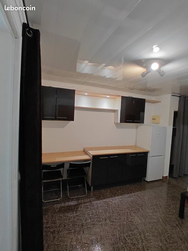 Appartement à louer, 24m², Simiane-Collongue
