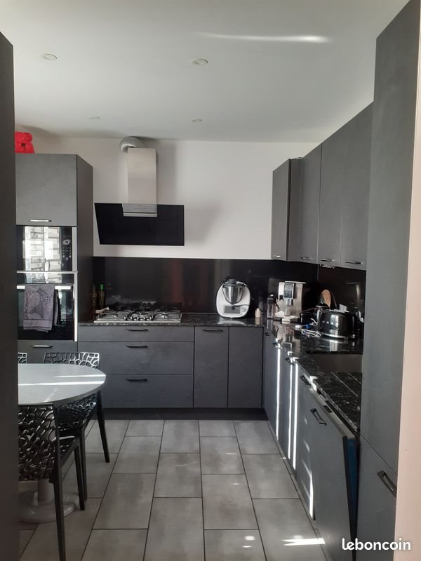 Maison à vendre, 995m², Décines-Charpieu