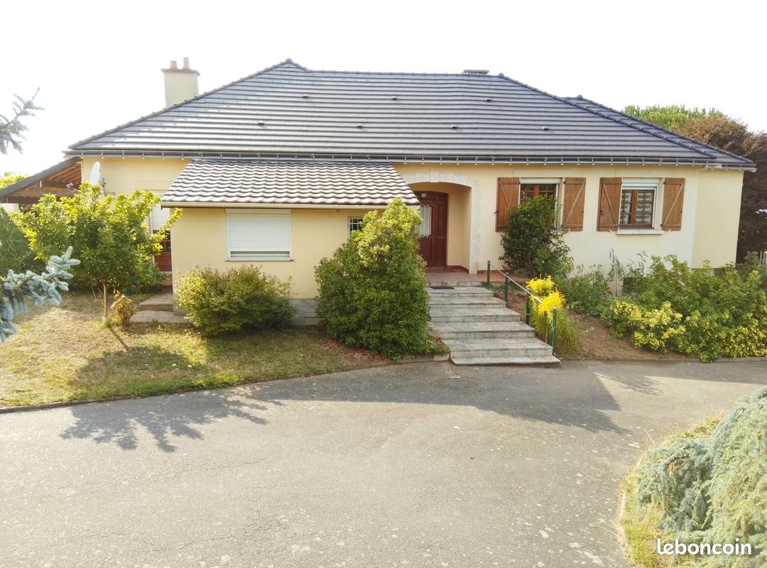 Maison à vendre, 232m², Désertines