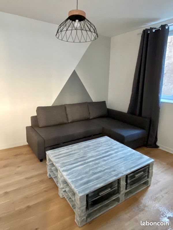 Appartement à louer, 40m², Aurillac