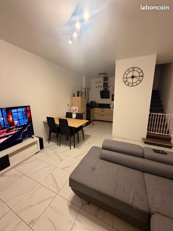 Appartement à louer, 64m², Montussan