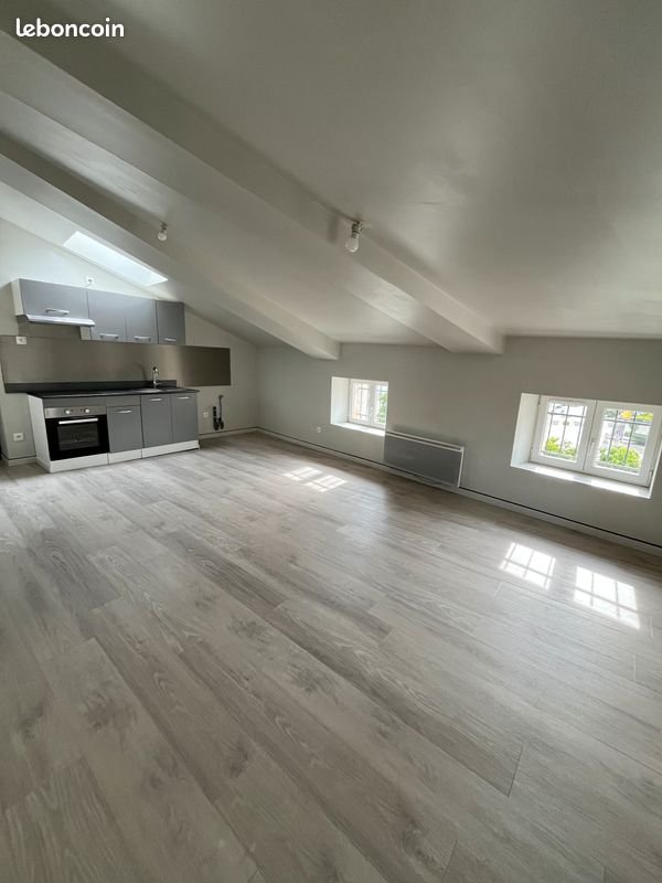 Appartement à louer, 54m², Soual