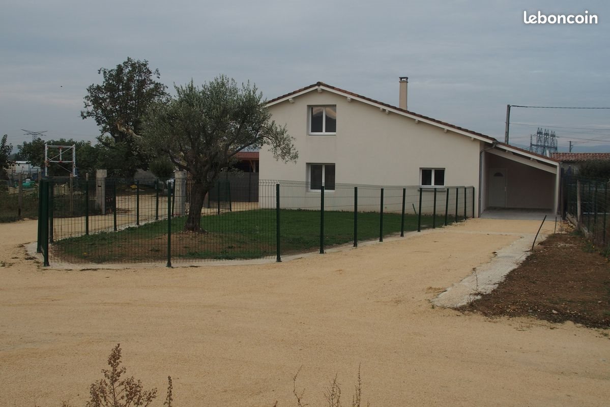 Maison à louer, 96m², Beaumont-Monteux