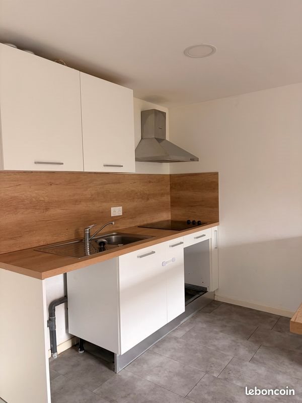 Appartement à louer, 60m², La Roque-d'Anthéron