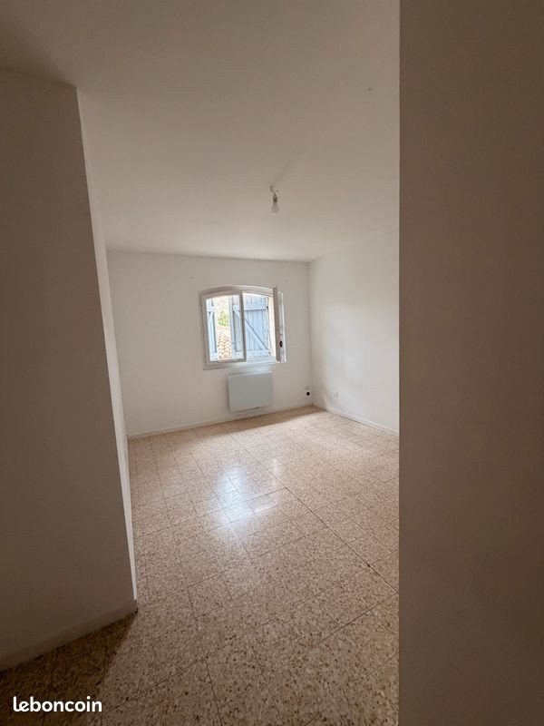 Appartement à louer, 60m², La Roque-d'Anthéron