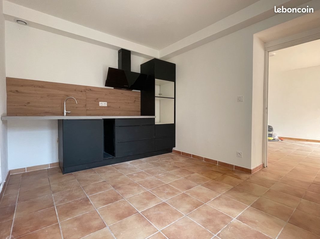 Maison à louer, 90m², Lézignan-Corbières
