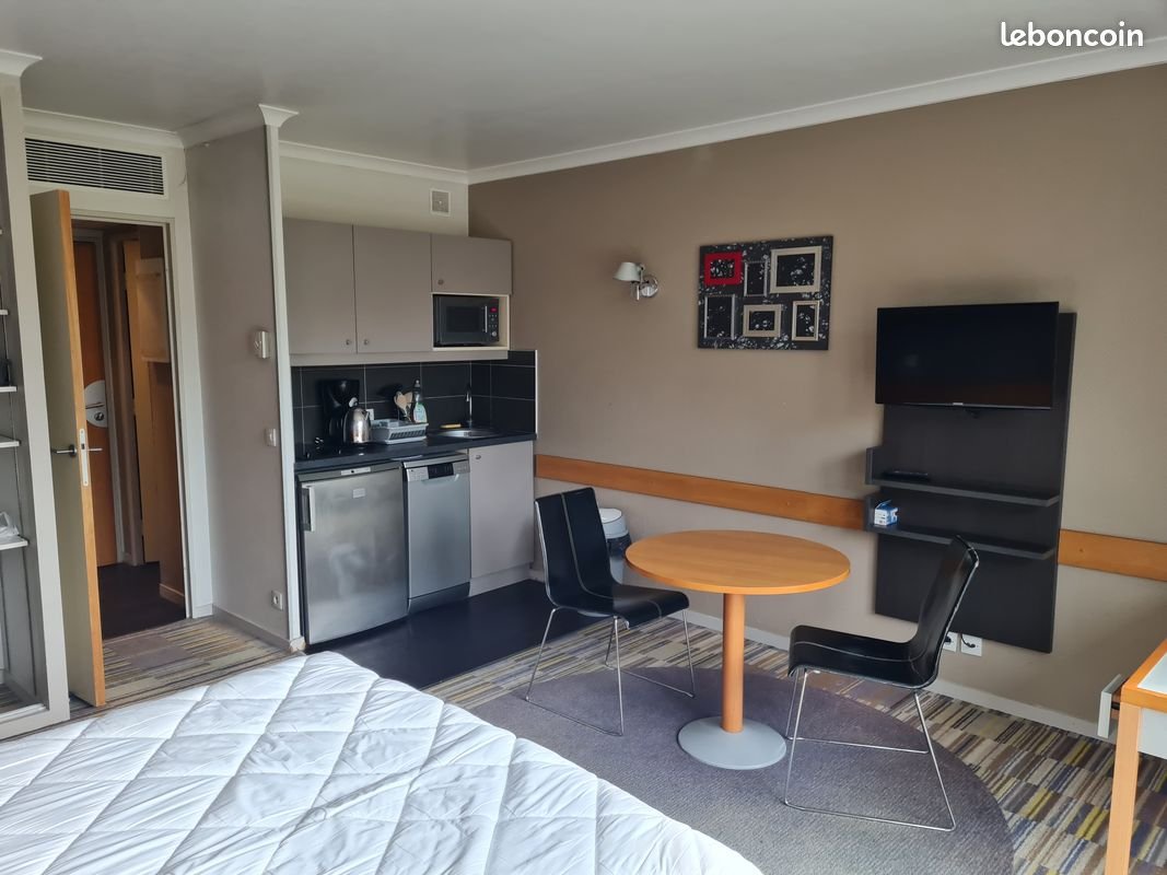 Appartement à louer, 25m², Courbevoie