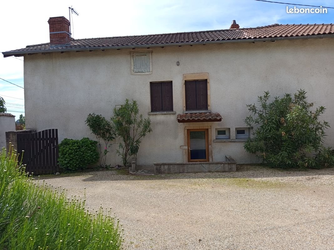 Maison à louer, 73m², Romanèche-Thorins