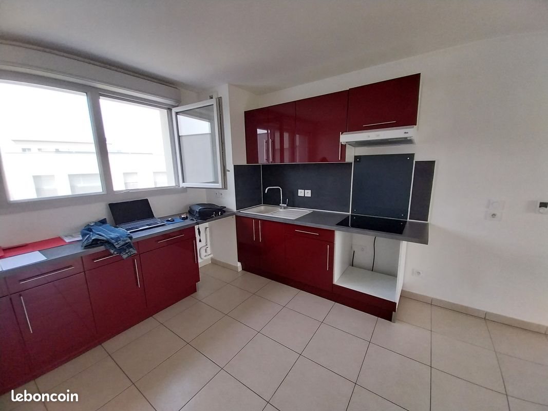 Appartement à louer, 71m², Saint-Priest