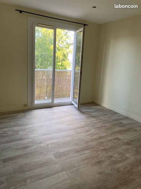 Appartement à louer, NaNm², Saint-Paterne-Racan