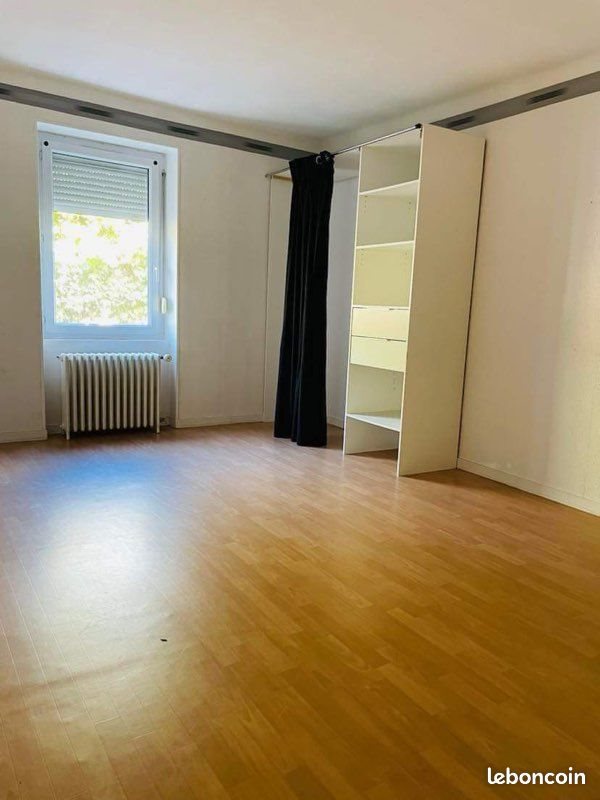Appartement à louer, 92m², Montchanin
